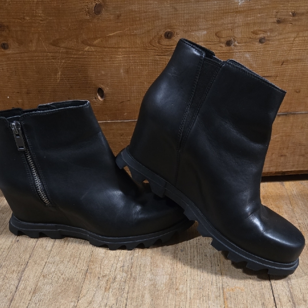 Sorel Joan Of Arctic Wedge III Ankle Boots